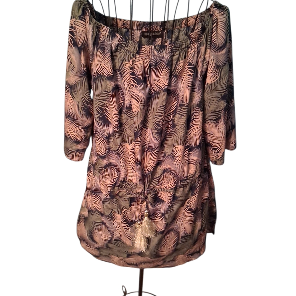 Elegant Off-Shoulder Leaf Print Blouse
